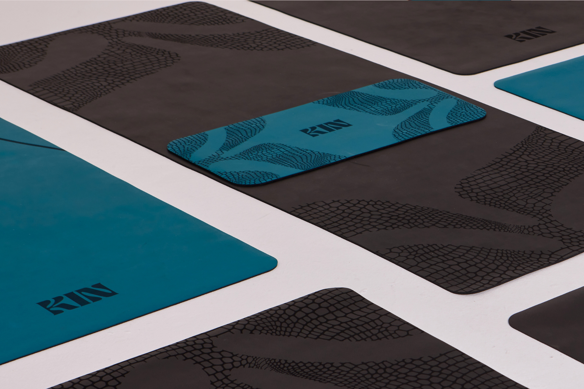 Kin Yoga Mats PRO HYBRID Mat - Black croc